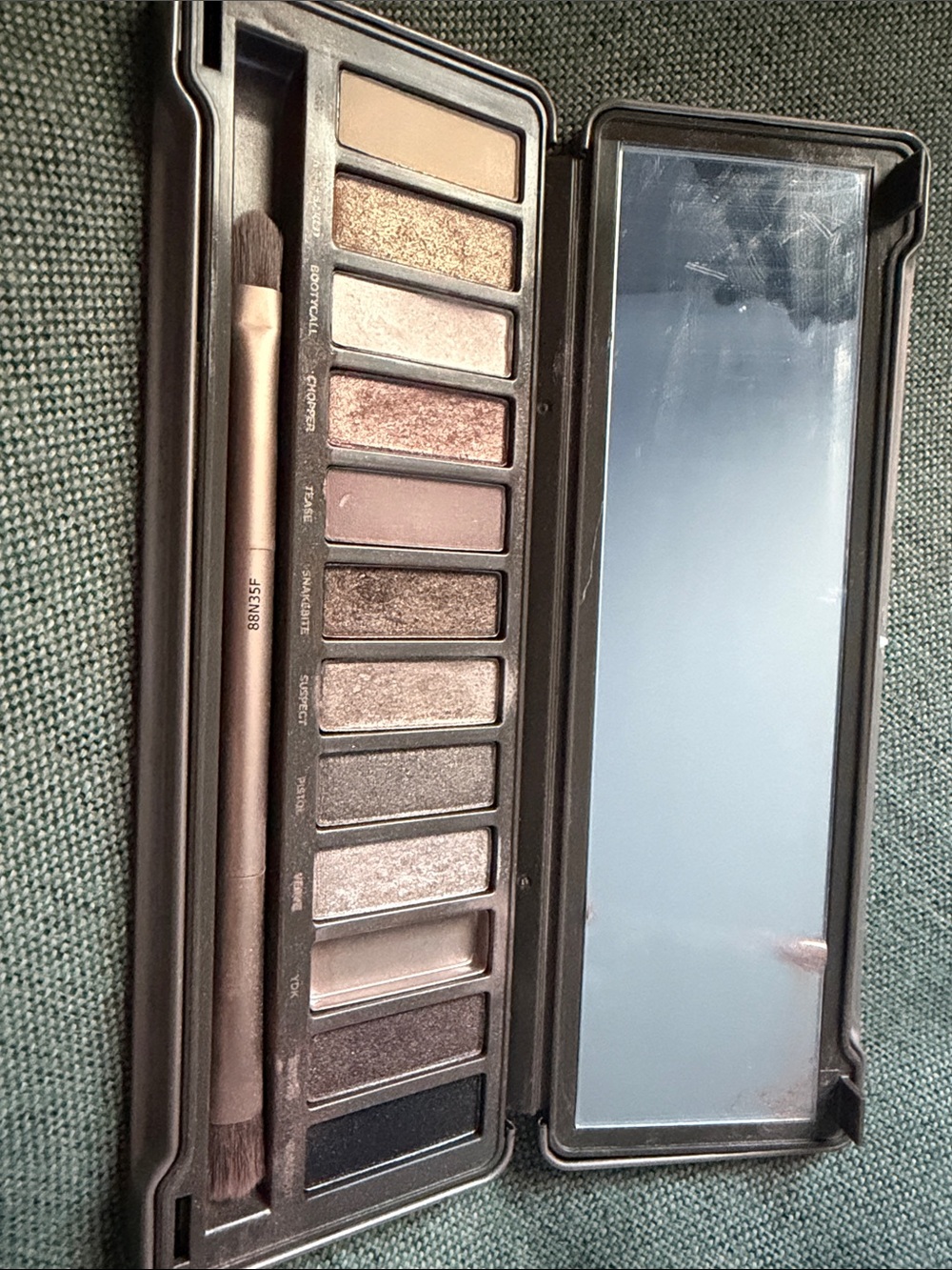 Urban Decay Naked2 Eyeshadow Palette - Blush Pink Metal Case - Picture 2 of 2